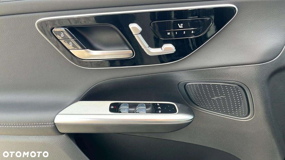 Mercedes-Benz GLC - 12