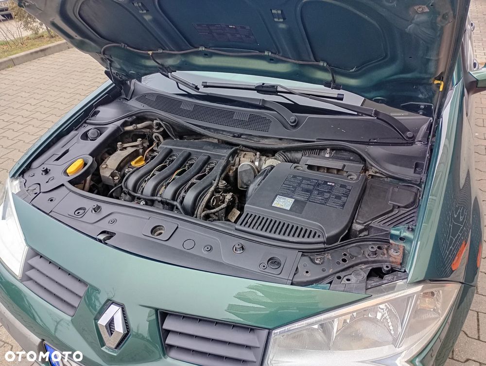 Renault Megane 1.6 Privilege - 15
