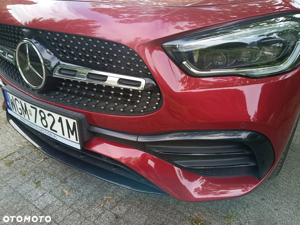 Mercedes-Benz GLA - 13