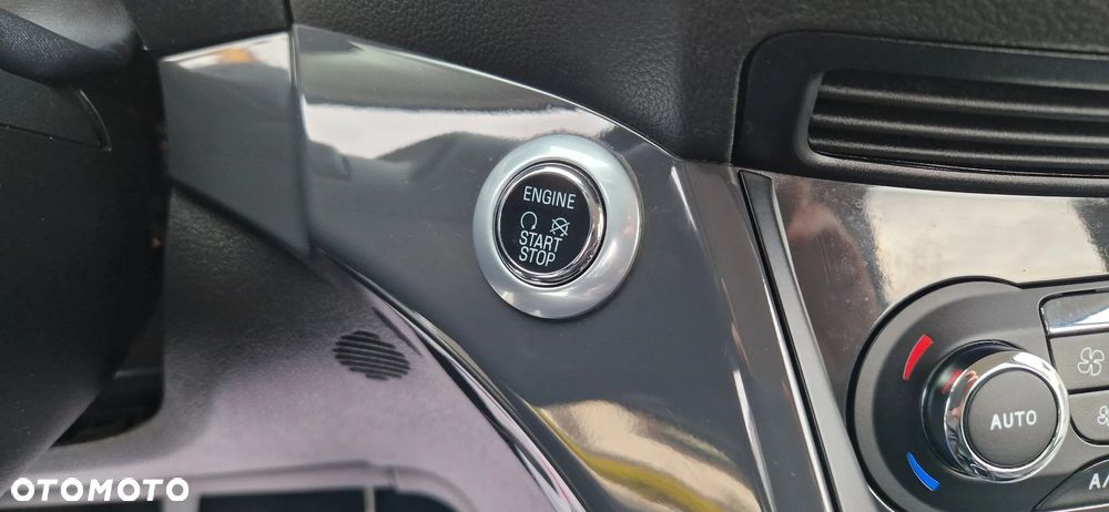 Ford Kuga 2.0 TDCi 4x2 Titanium - 20