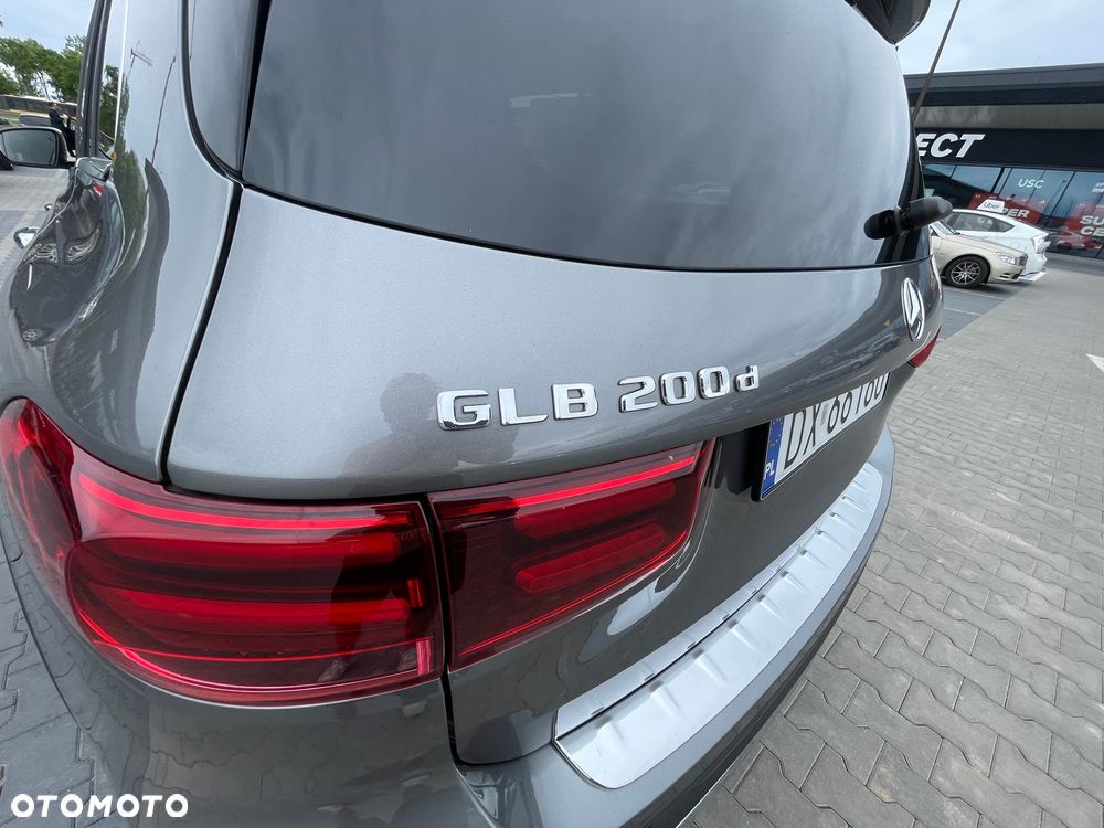Mercedes-Benz GLB 200 d AMG Line 8G-DCT - 17
