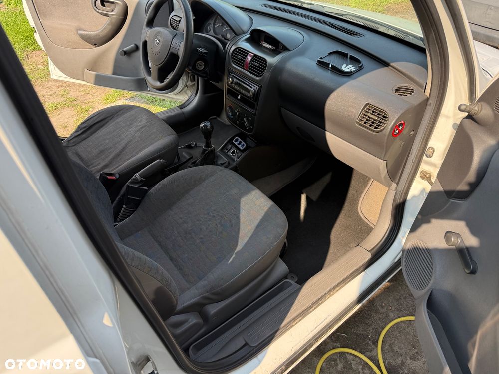 Opel Combo Tour 1.6 - 6