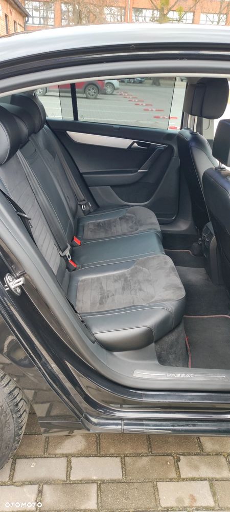 Volkswagen Passat 2.0 TDI 4Mot Highline DSG - 12