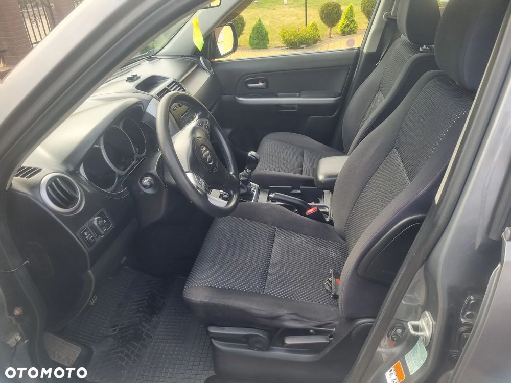 Suzuki Grand Vitara 1.9 DDiS Comfort DPF - 8