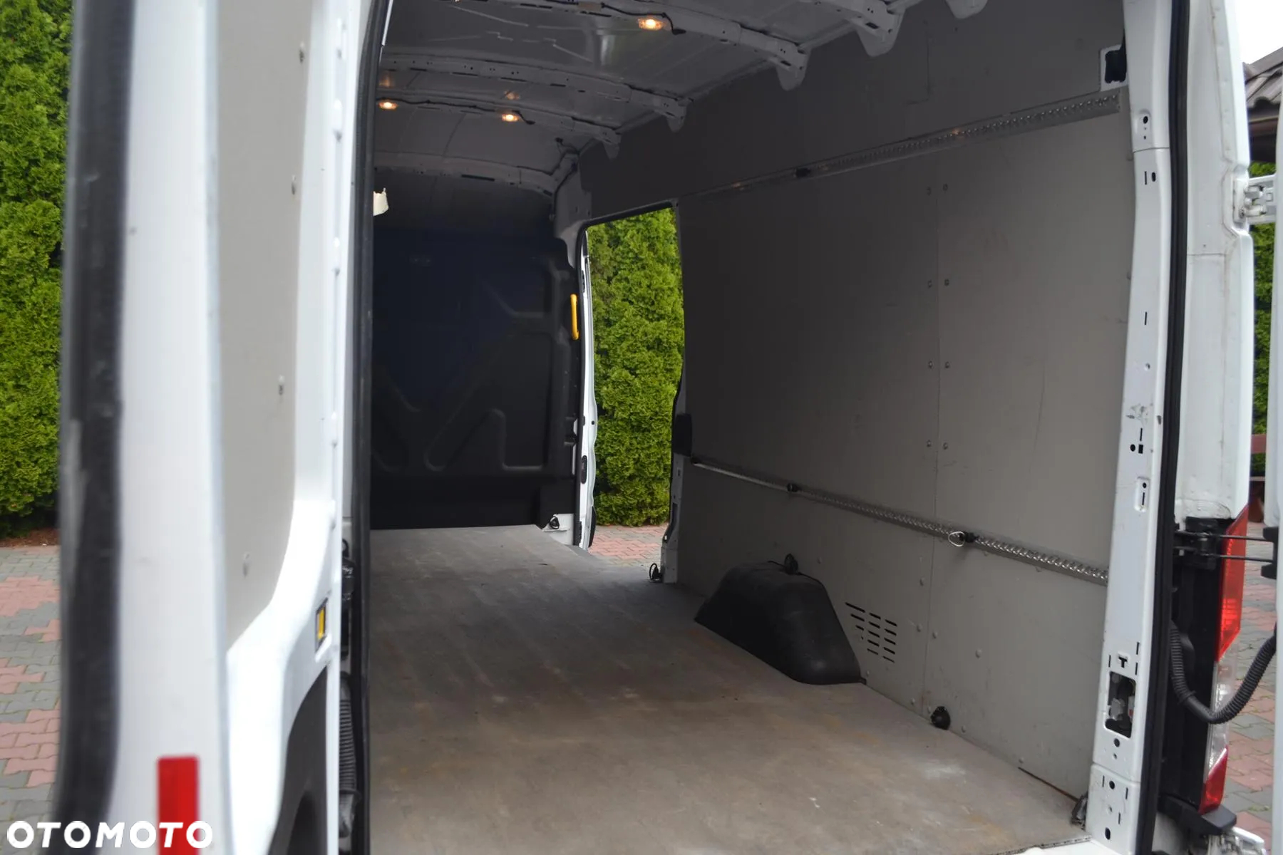 Ford Transit 350 L3H3 VA MH Trend - 12