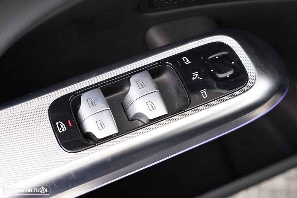 Mercedes-Benz E 300 de AMG Line - 18