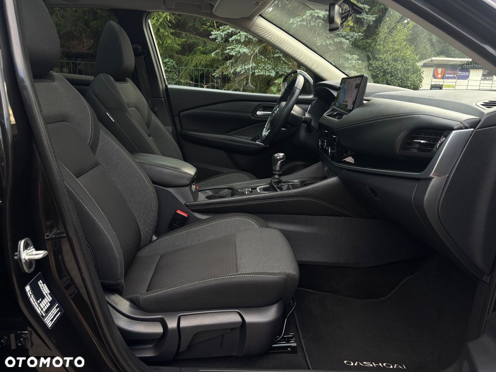 Nissan Qashqai 1.3 DIG-T mHEV N-Connecta - 23