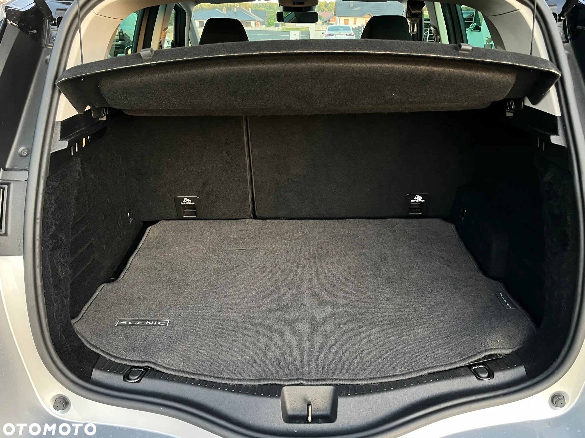 Renault Scenic TCe 115 GPF LIMITED - 19