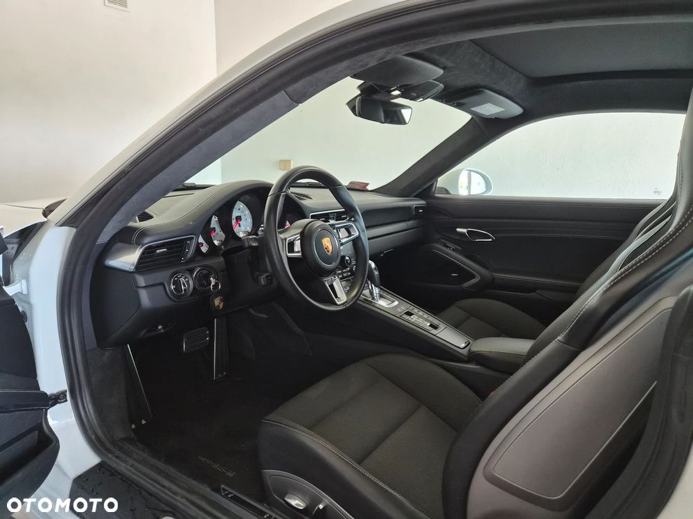 Porsche 911 Carrera 4S PDK - 5