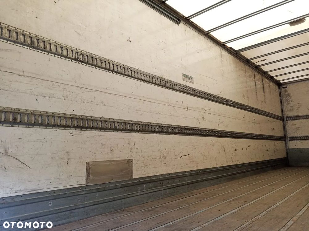 Renault D 14/ŁADOWNOŚĆ 6 TON/ WINDA / MOCNA PODŁOGA/FRANCJA - 7