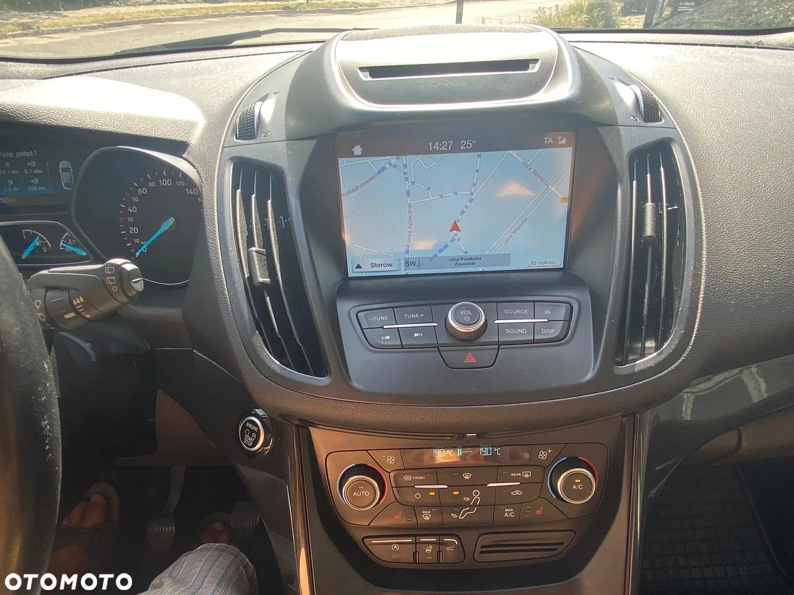 Ford Kuga 1.5 EcoBoost FWD Titanium ASS MMT6 - 11