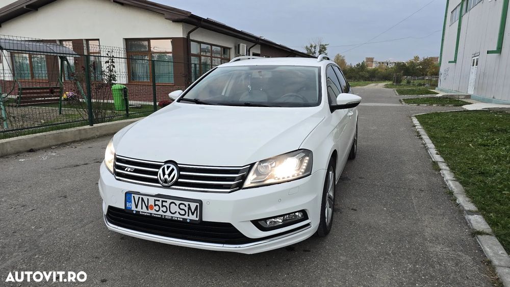 Volkswagen Passat Variant 2.0 TDI Blue TDI DSG Comfortline - 2