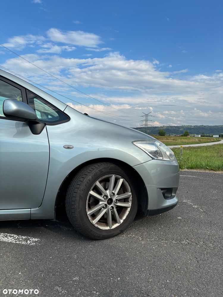 Toyota Auris 2.0 D-4D - 7