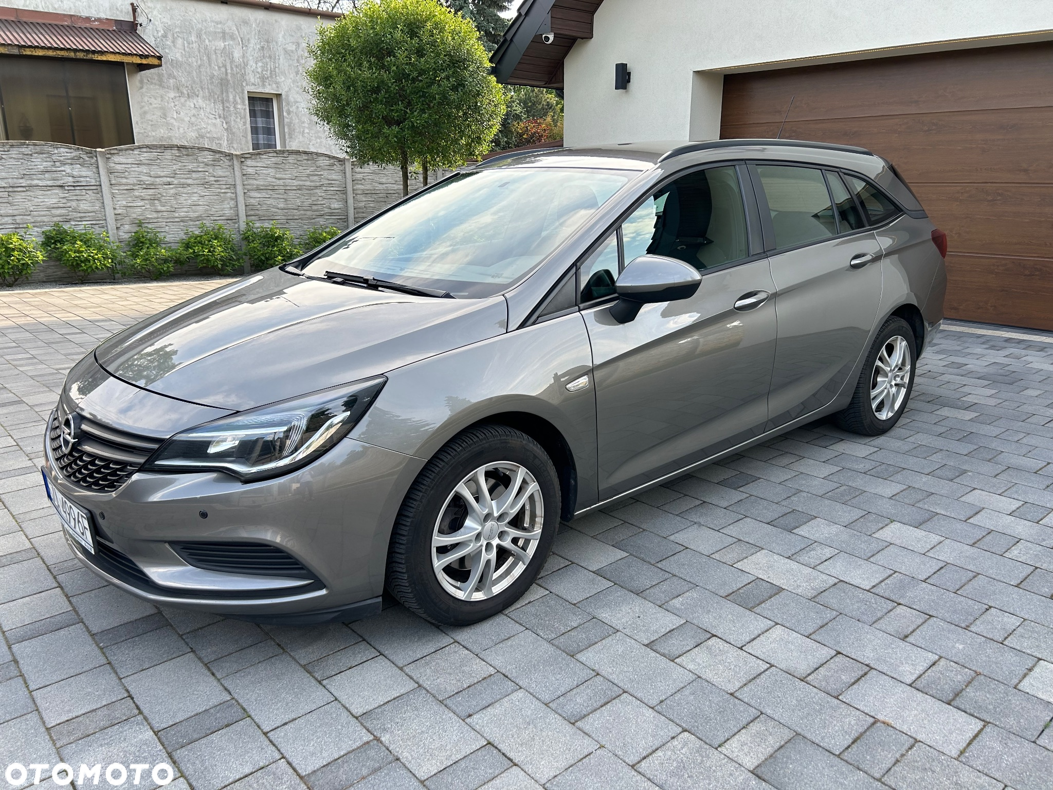 Opel Astra V 1.6 CDTI Dynamic - 2