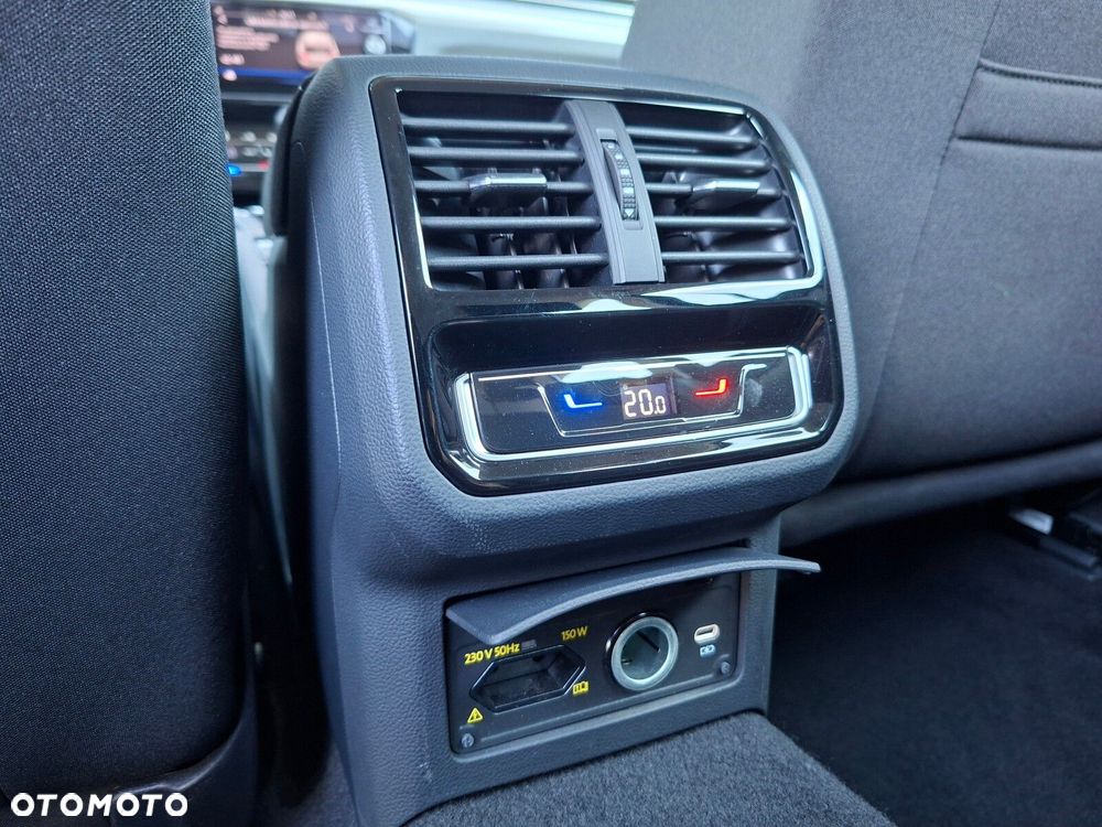 Volkswagen Passat - 15