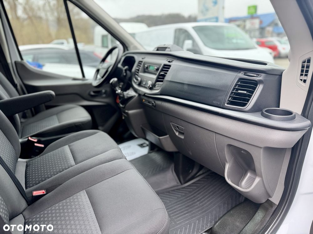 Ford Transit - 22