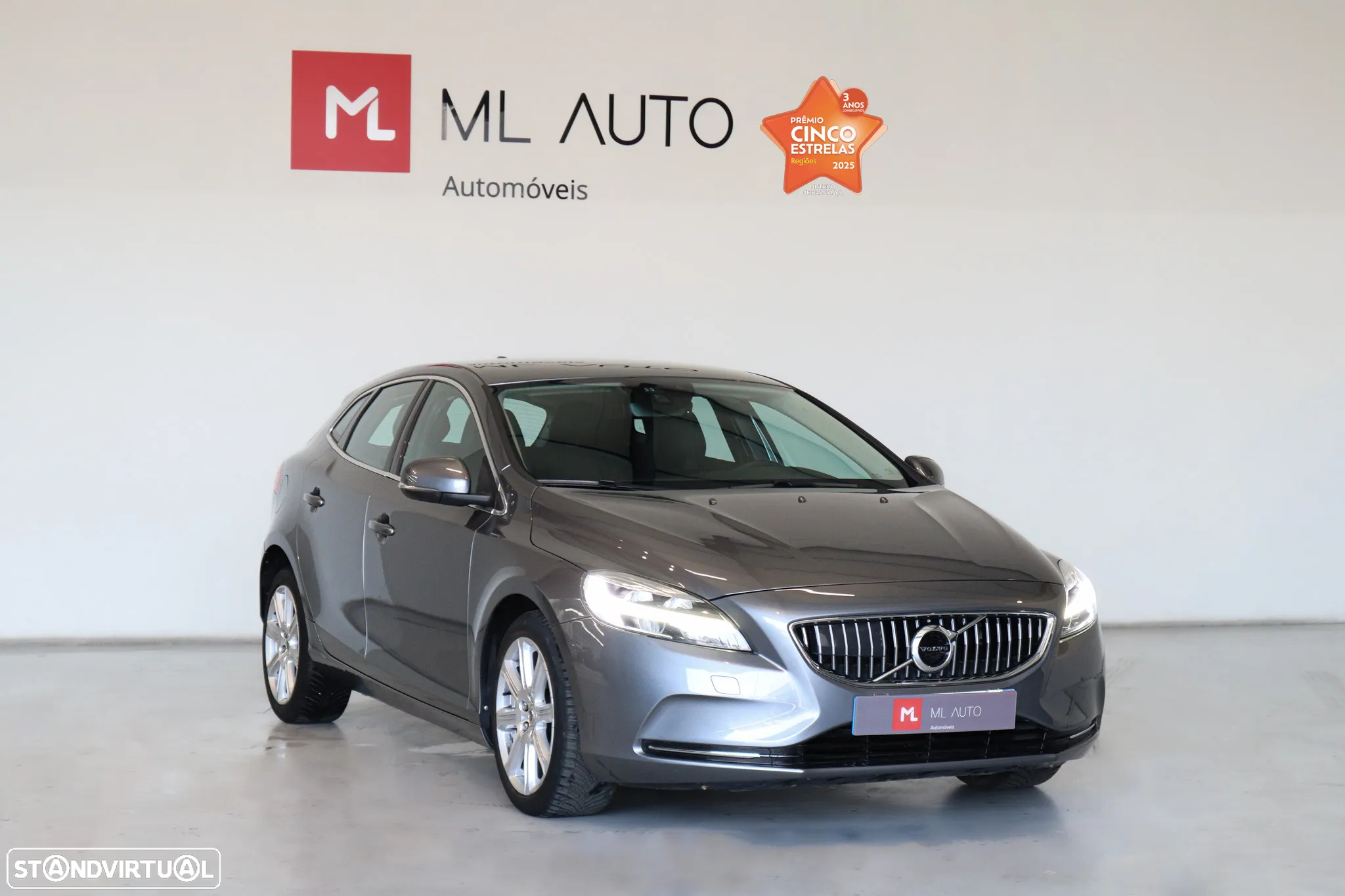 Volvo V40 2.0 D2 Inscription - 2