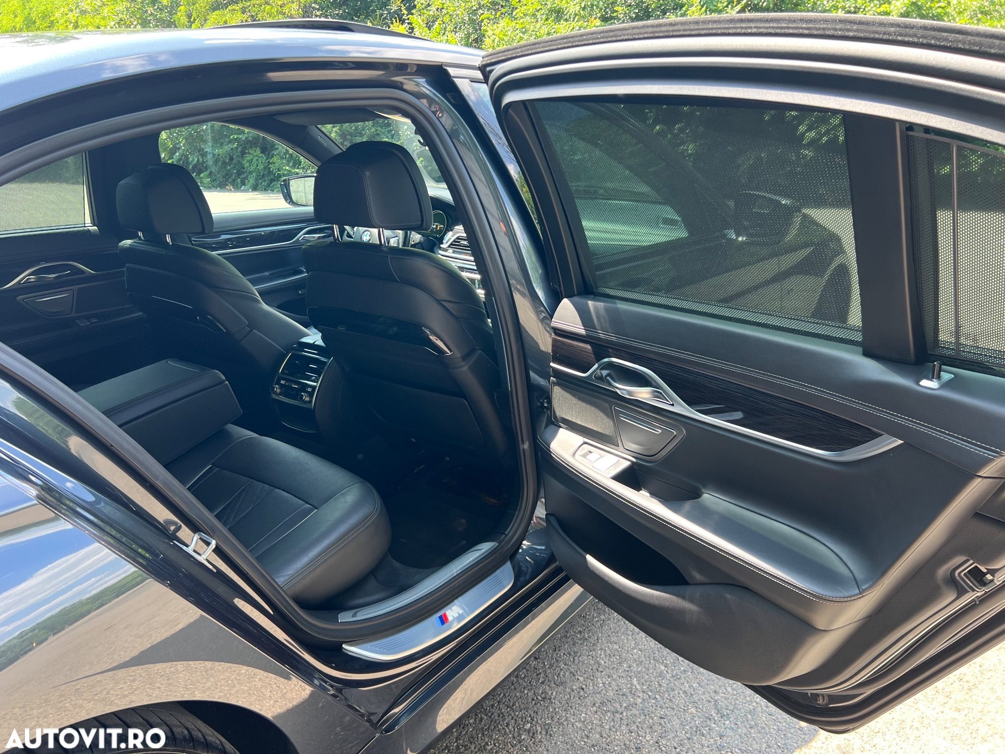 BMW Seria 7 740d xDrive - 28