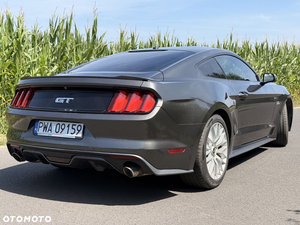 Ford Mustang - 4
