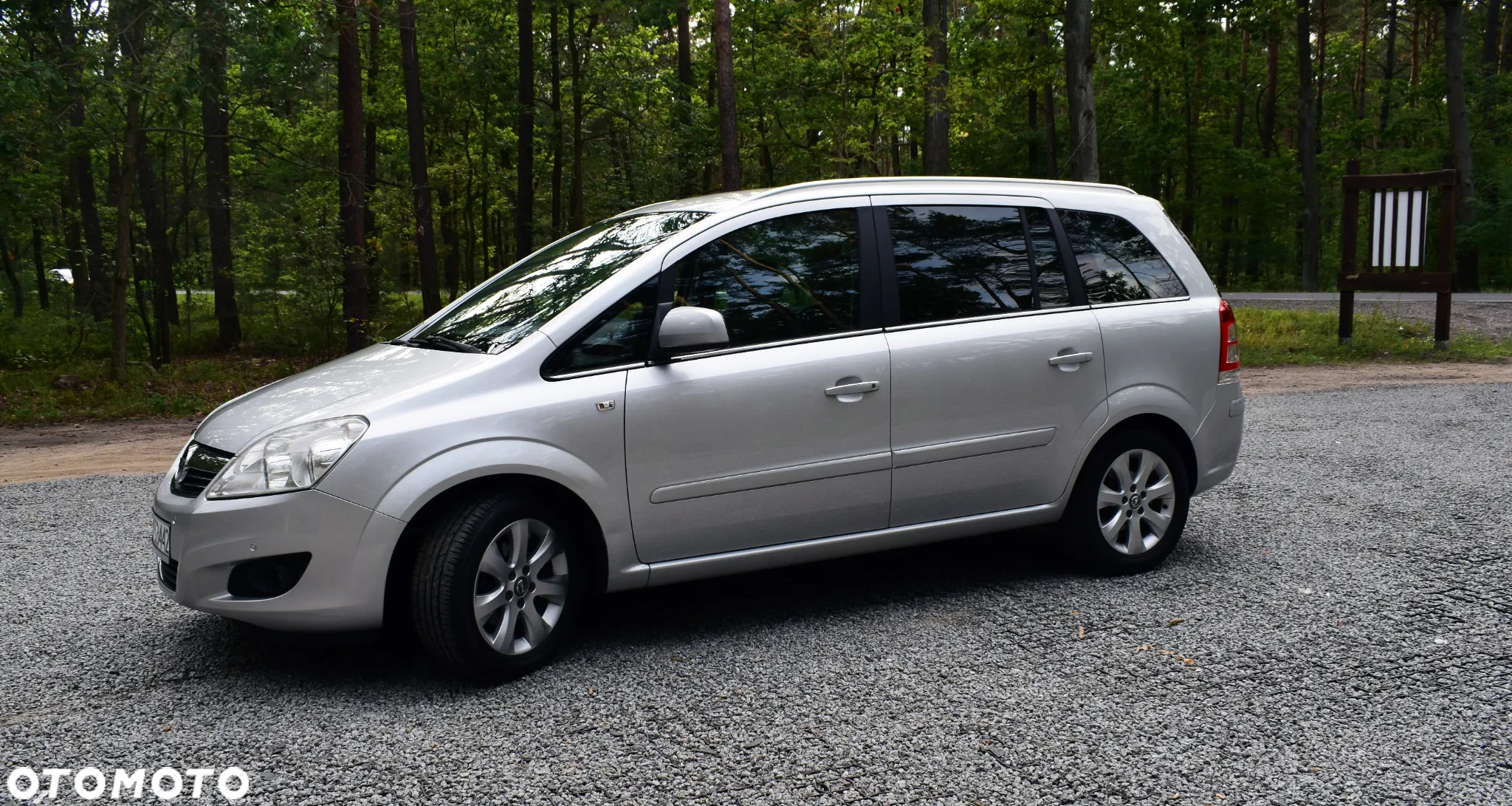 Opel Zafira 1.8 Cosmo - 2
