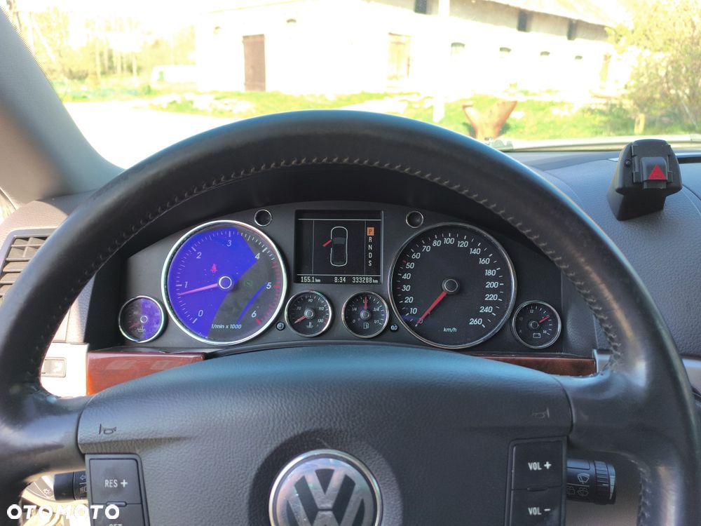 Volkswagen Touareg - 7
