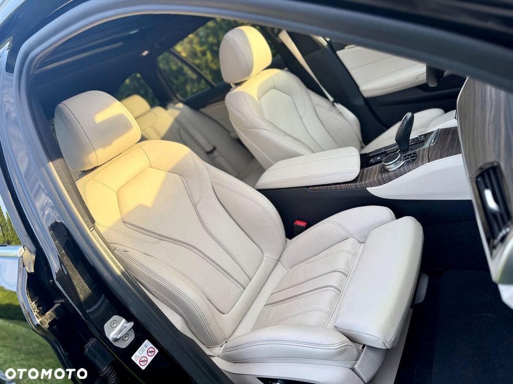 BMW Seria 5 530i xDrive GPF M Sport sport - 25