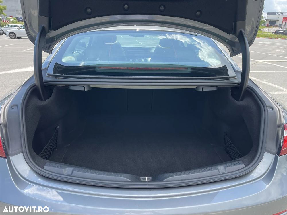 Mercedes-Benz E 220 d 4Matic 9G-TRONIC Avantgarde - 25