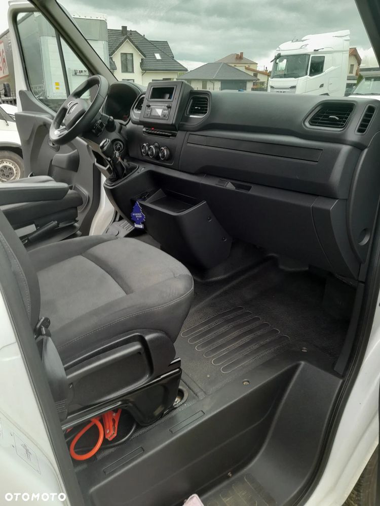 Renault Master III - 9