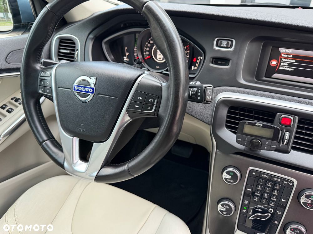 Volvo V40 T5 Geartronic Summum - 40