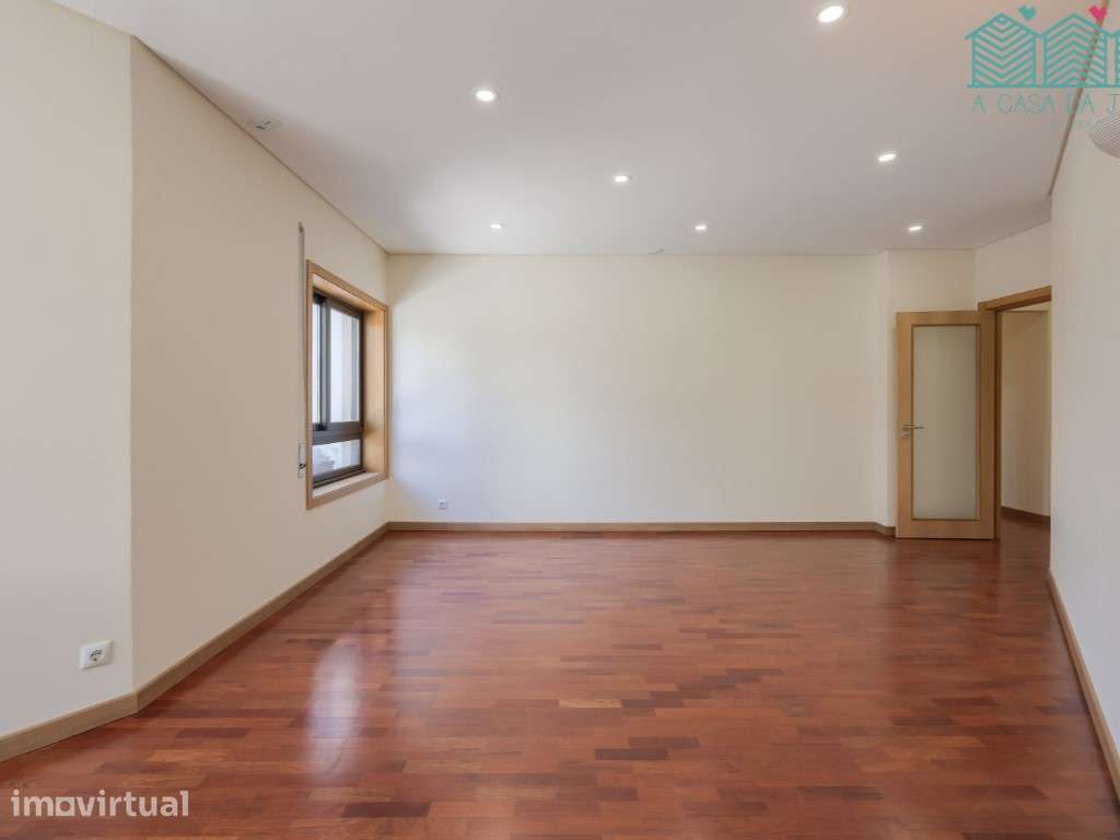 Apartamento T3 + 1 com terraço no Centro de Aveiro - Grande imagem: 3/34