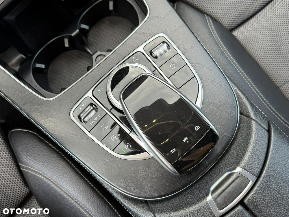 Mercedes-Benz Klasa E - 31