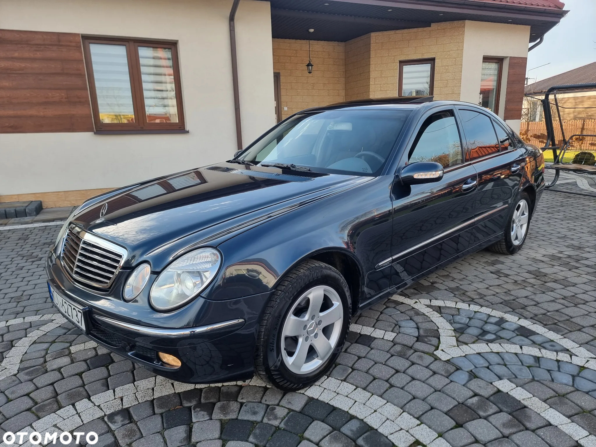 Mercedes-Benz Klasa E 240 4-Matic Avantgarde - 39