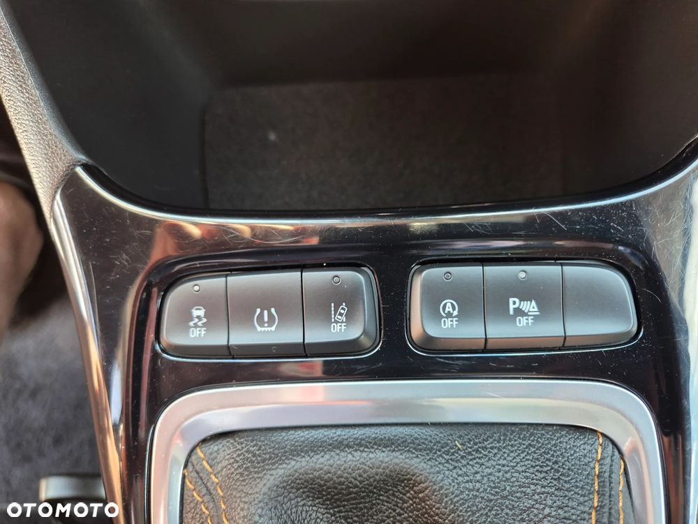 Opel Crossland X 1.5 CDTI Design Line S&S - 26