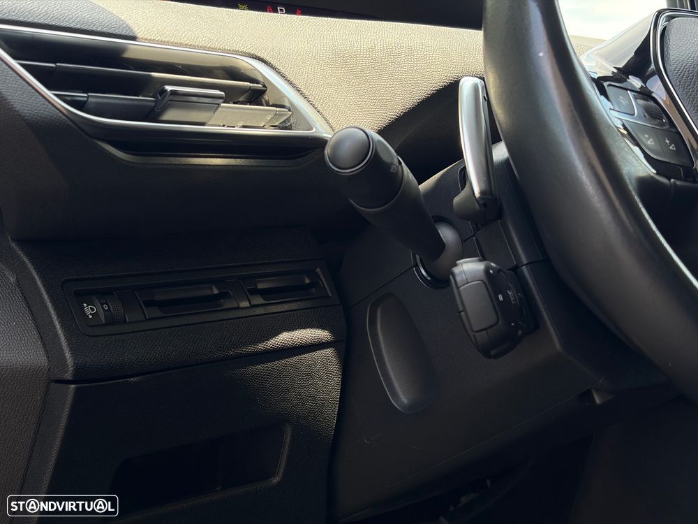 Peugeot 5008 1.2 PureTech Allure Pack EAT8 - 25