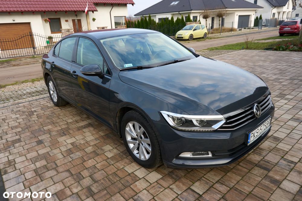 Volkswagen Passat 2.0 TDI SCR Trendline - 6