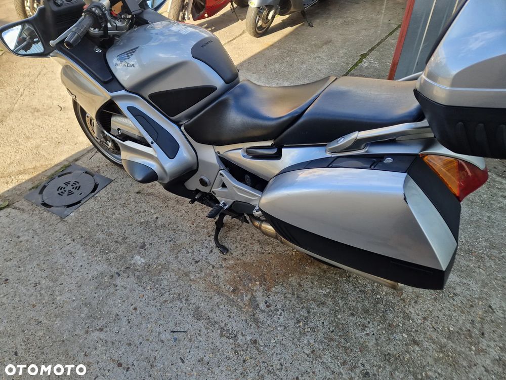 Honda ST - 7