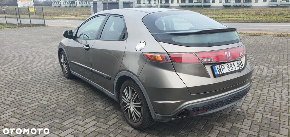 Honda Civic 1.8 Comfort - 13