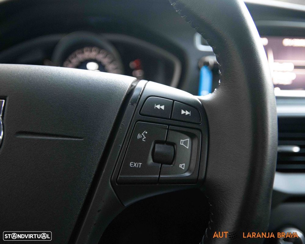 Volvo V40 D2 Kinetic - 26