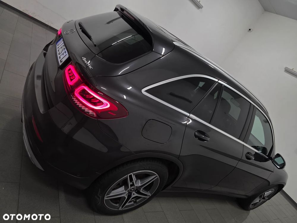 Mercedes-Benz GLC 200 d 4Matic 9G-TRONIC AMG Line Plus - 36