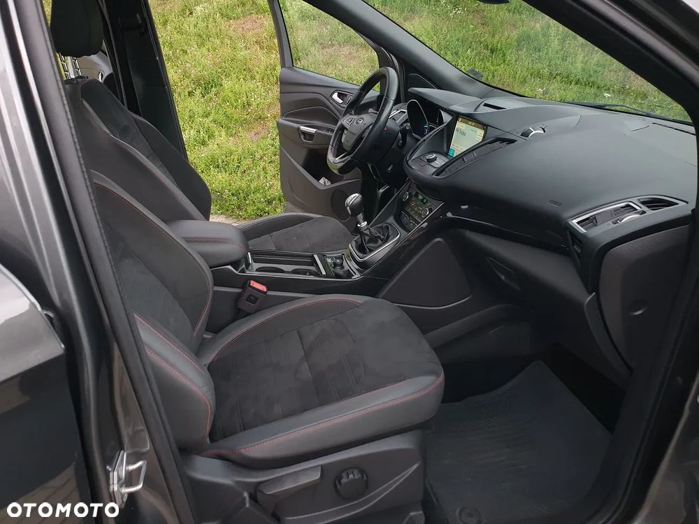 Ford Kuga 2.0 TDCi 4x4 ST-Line - 30