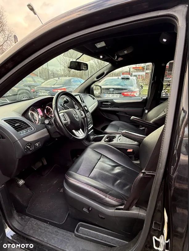 Dodge Grand Caravan 3.6 R/T - 7