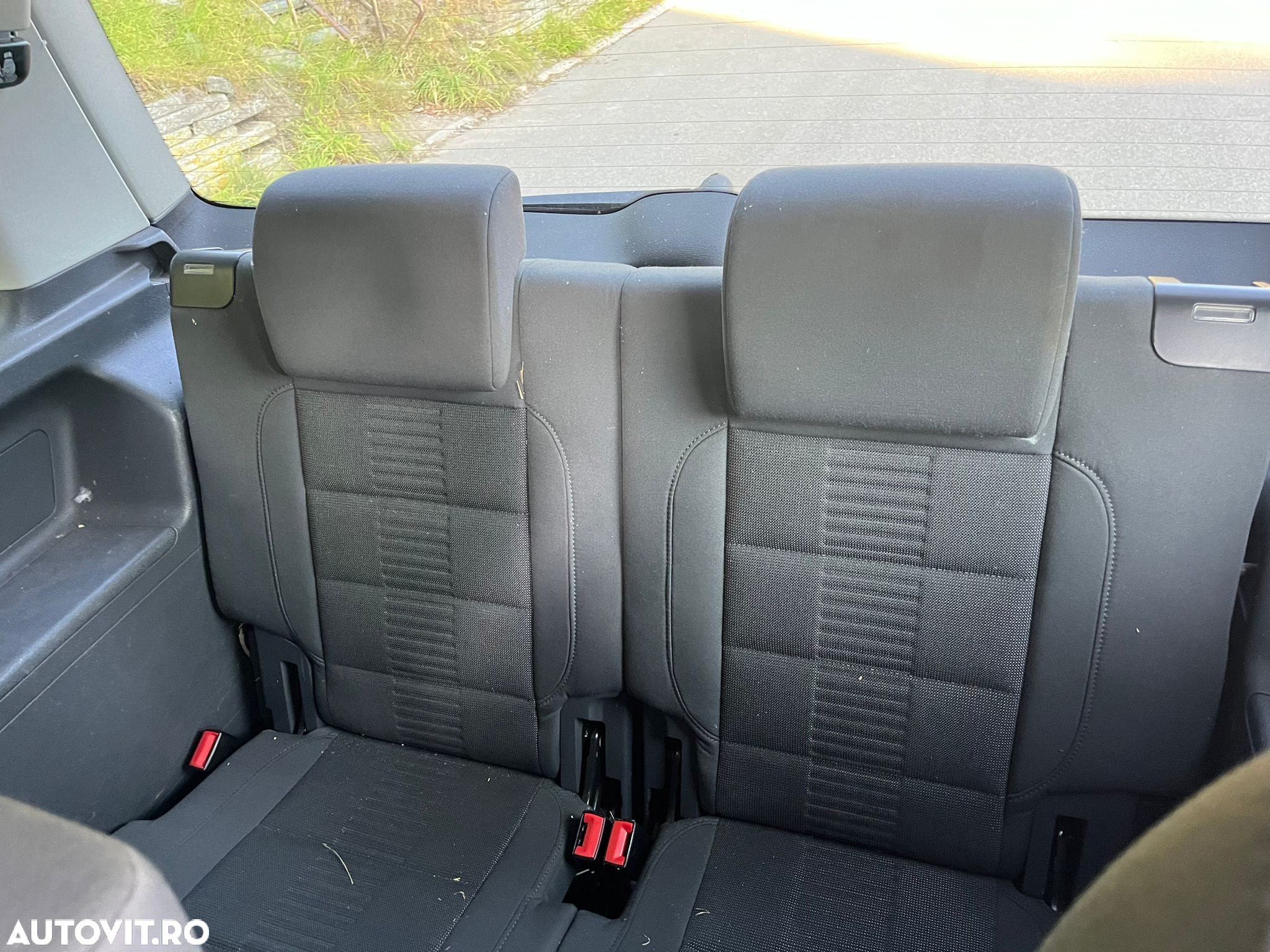 Volkswagen Touran 2.0 TDI DPF DSG Highline - 8