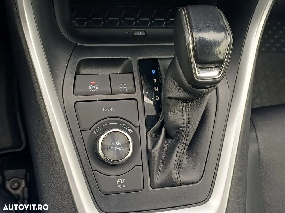 Toyota RAV4 2.5 VVT-iE 4x4 Luxury - 25