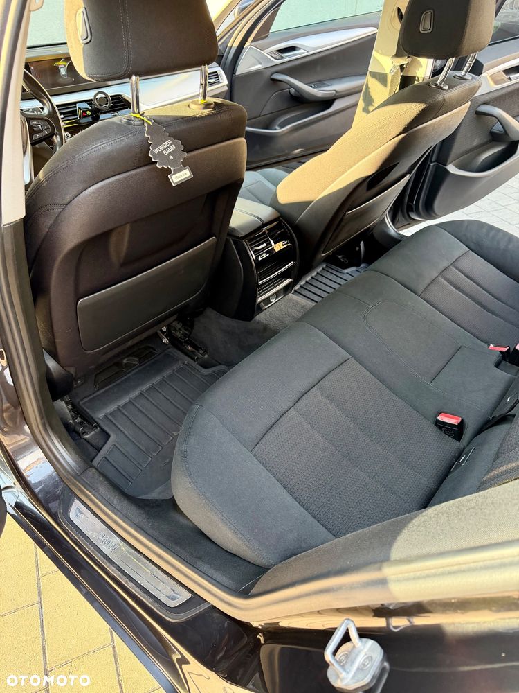 BMW Seria 5 525d - 10
