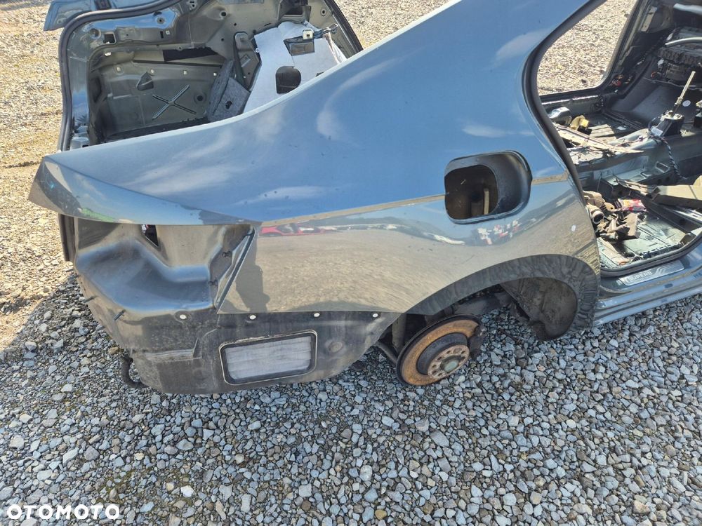 SKODA SUPERB III SEDAN ĆWIARTKA BŁOTNIK PRAWY TYŁ LF7Y - 1