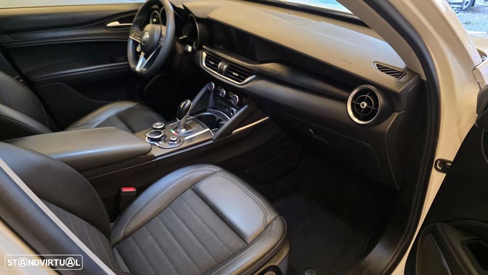 Alfa Romeo Stelvio 2.2 D Super AT8 - 48
