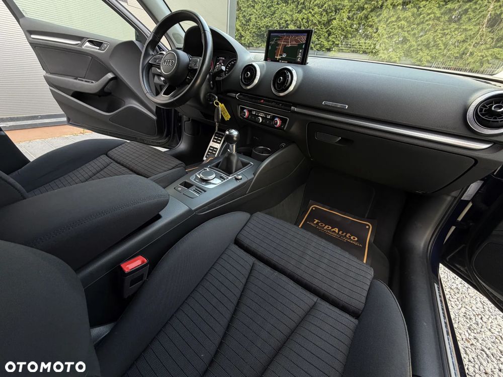 Audi A3 Sportback 2.0 TDI (clean diesel) Ambiente - 16