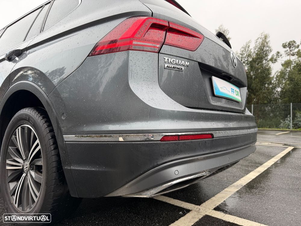 VW Tiguan Allspace 2.0 TDI Highline DSG - 24