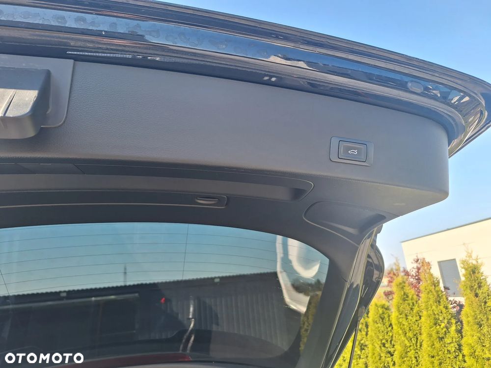 Audi A6 Avant 2.0 TDI Ultra S tronic - 23