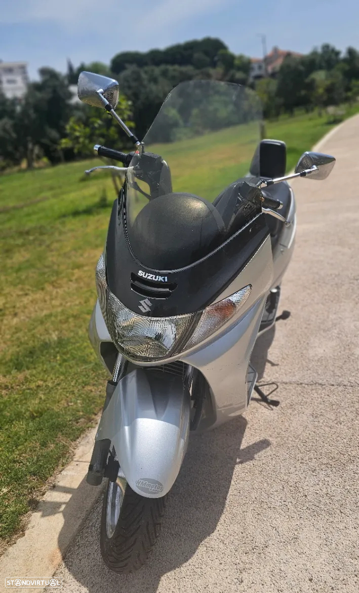 Suzuki Burgman - 10